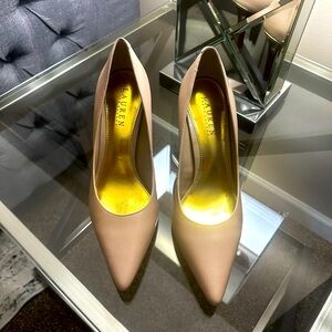 Lauren Ralph Lauren Pointed Toes Leather Pumps